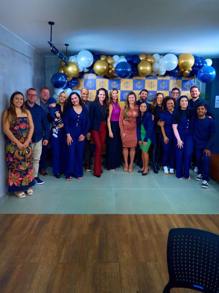 Equipe e pacientes no evento do Instituto Gabriel Campos